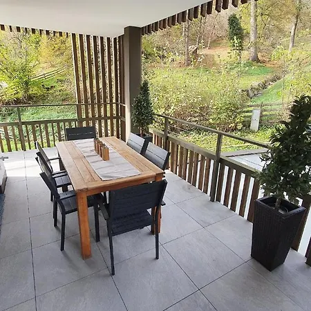Edelbach Deluxe Daire *