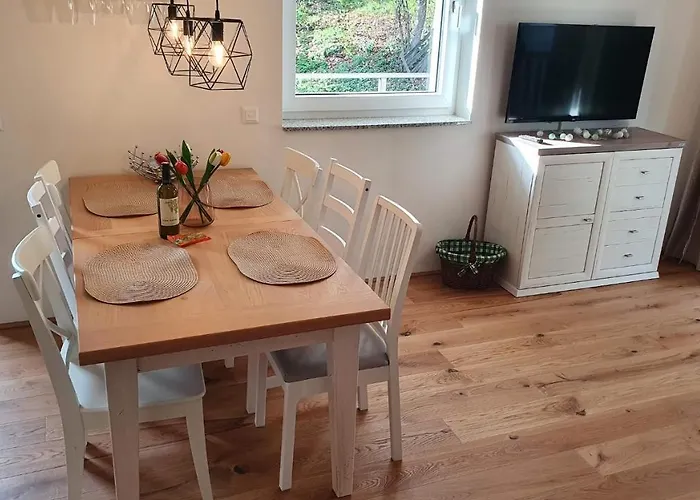 Edelbach Deluxe Apartament *