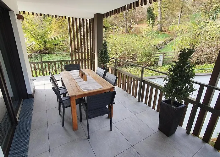 Edelbach Deluxe Apartament *