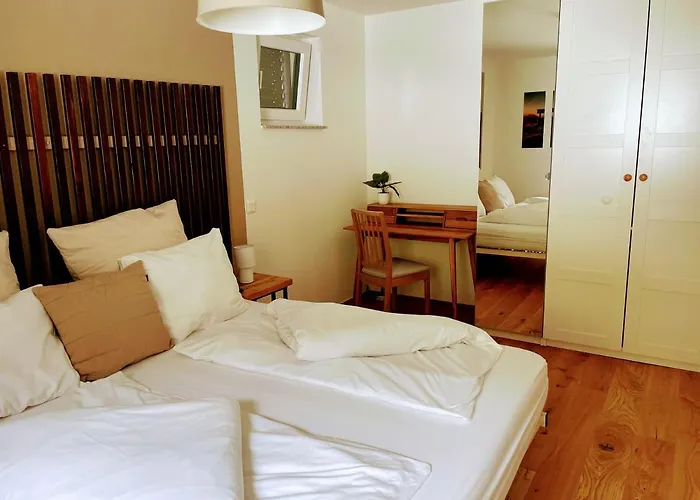 Edelbach Deluxe Apartament *