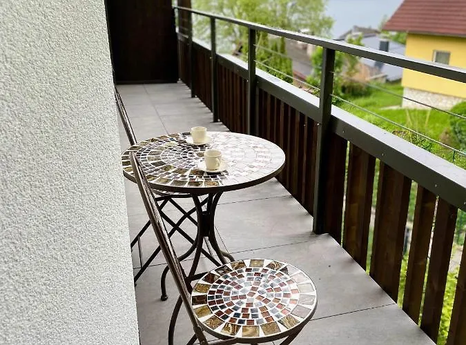 Edelbach Deluxe Apartament *